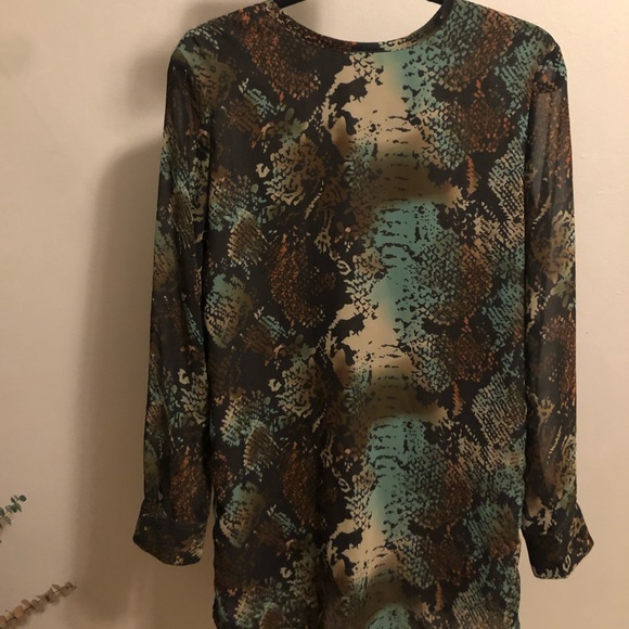 Long sleeve, thin fabric Olivaceous dress - Picture 3 of 3